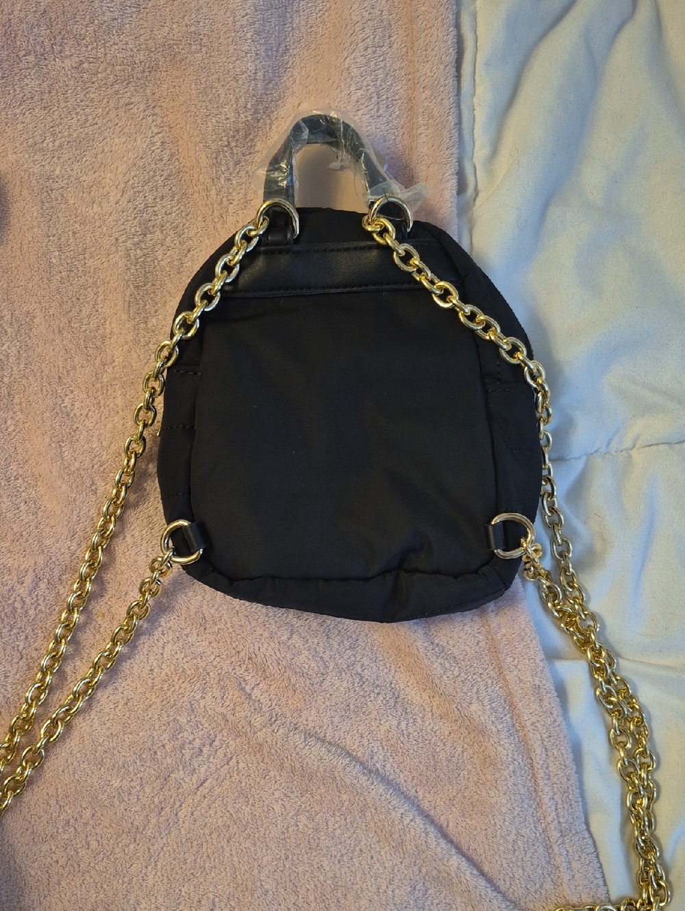 Black Quilted Chain-Handle Shoulder Bag - Gold Hardware